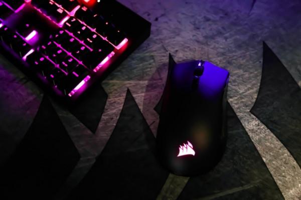 2000Hz輪詢+26000DPI，美商海盜船聖劍RGB無線版新品遊戲滑鼠體驗