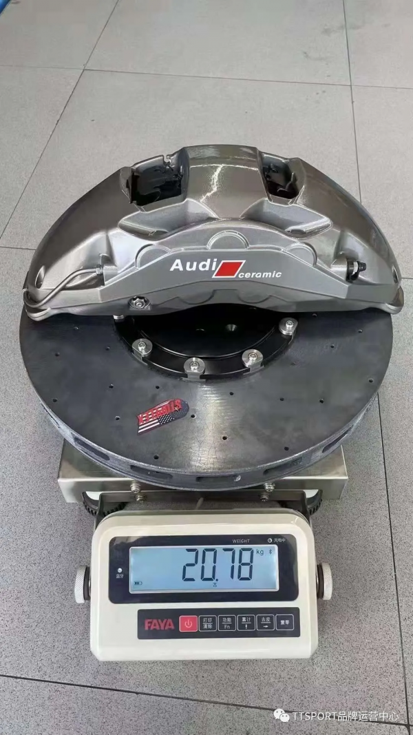 改裝案例 | 奧迪RS6升級前十後四陶瓷剎車套裝 改裝案例 | 奧迪RS6升級前十後四陶瓷剎車套裝