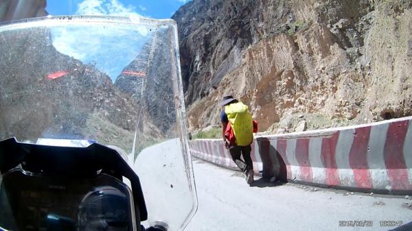 摩旅西藏-七十二拐再次倒車-八宿（海拔3200）