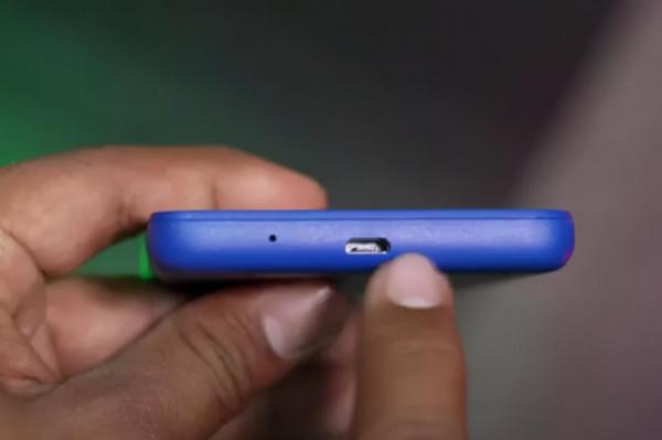 印度首富安巴尼吹噓的印度手機,出來了 印度首富安巴尼吹噓的印度手機,出來了