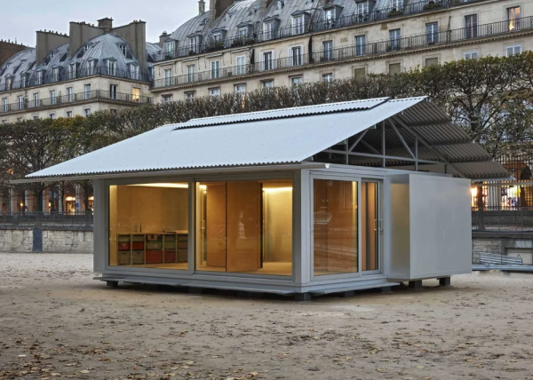 花3億在岩石中&quot;鑿&quot;出一個酒店，表面普通，內部卻大有乾坤