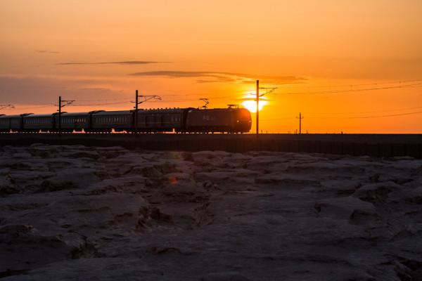 敦煌鐵路——戈壁秘境