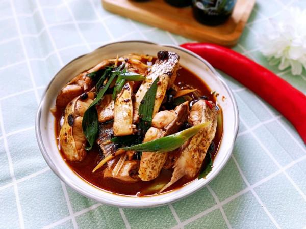 自制豆豉鯪魚：香氣撲鼻味道可口，鹹香下飯，看完就能學會