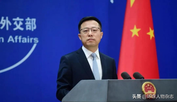 羊肉串、大盤雞、饢坑烤肉……趙立堅要在微博上饞死“發小”