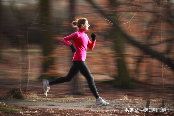 天氣越來越冷,手腳冰冷有什麼方法改善?醫生教你3招,再不怕冷 天氣越來越冷,手腳冰冷有什麼方法改善?醫生教你3招,再不怕冷