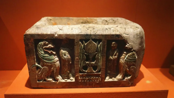 為了敦煌特展,故宮拿出了秘藏60年的大小忽雷 為了敦煌特展,故宮拿出了秘藏60年的大小忽雷