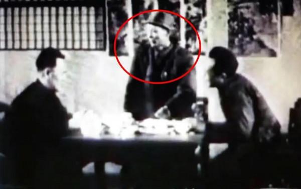 北平和談時，蘇靜2次扣下毛主席給傅作義的信，得到評價&colon;膽大包天