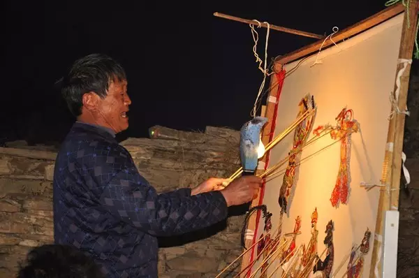 70年代難得一見的手工人老照片,好熟悉!有的快失傳… 70年代難得一見的手工人老照片,好熟悉!有的快失傳…