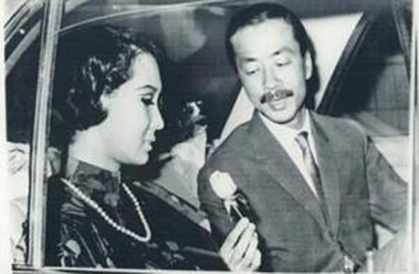 空軍司令對航空公司老闆說:追不上這位空姐,就把飛機打下來 空軍司令對航空公司老闆說:追不上這位空姐,就把飛機打下來