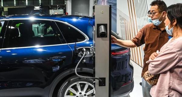 外資車在華失寵，日法三巨頭聯手反擊，會不會威脅國產電動車？