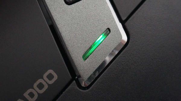 可同時連4臺終端裝置,一鍵切換,雷柏多模式無線滑鼠MT750W拆解 可同時連4臺終端裝置,一鍵切換,雷柏多模式無線滑鼠MT750W拆解