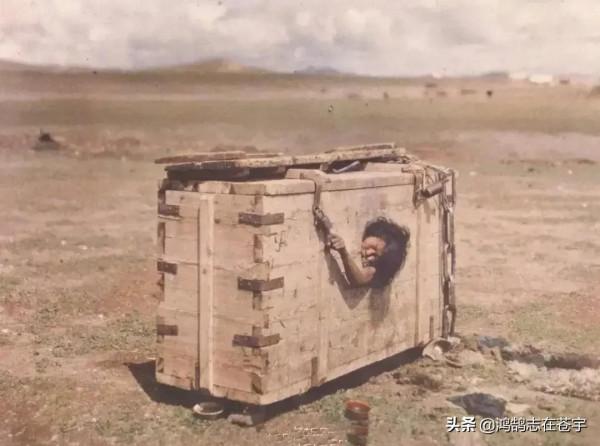 晚清老照片：長城人跡罕至，箭樓殘破不堪，雷峰塔搖搖欲墜