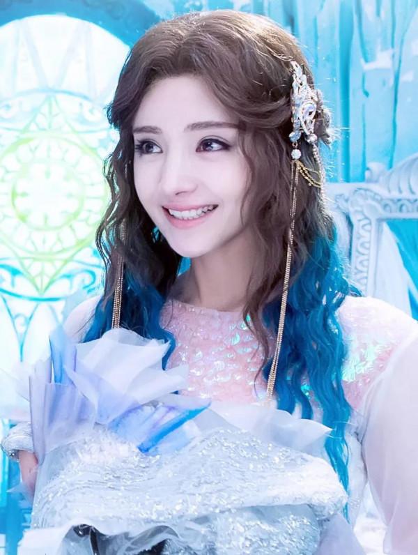 迪士尼在逃公主 麥迪娜 迪士尼在逃公主 麥迪娜