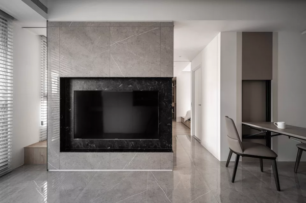 62㎡原木風兩室變三室，還有超多收納空間，三口人住得敞亮又自由