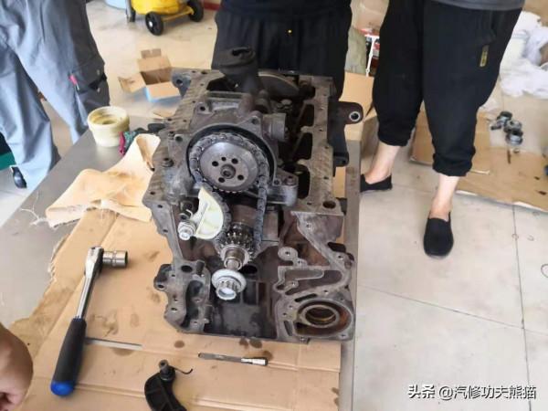 大眾高爾夫1.4T差點開報廢，燒機油、燒防凍液、缺缸大修一次解決