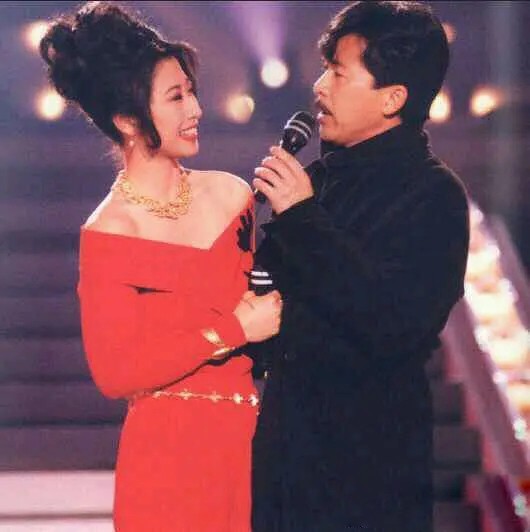 受邀央視中秋晚會的6位港星什麼來頭？偶像的偶像，成龍秒變迷弟