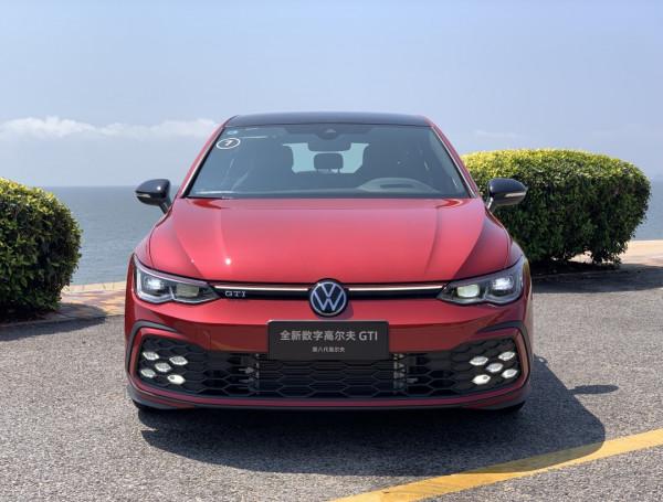 賽道體驗第八代高爾夫GTI：快得有血有肉有靈魂