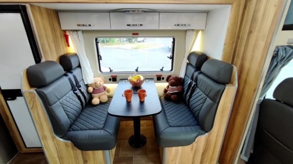 新星羅馬假日C600雙拓展 進口底盤 品質內飾 開啟優質旅居生活 新星羅馬假日C600雙拓展 進口底盤 品質內飾 開啟優質旅居生活