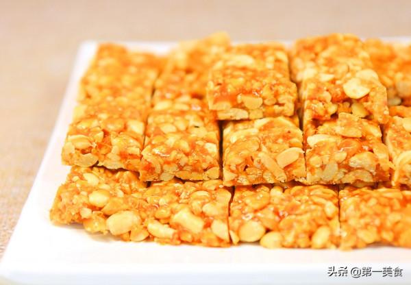 大人小孩都愛吃的花生糖,廚師長教你在家做,再也不用出去買了 大人小孩都愛吃的花生糖,廚師長教你在家做,再也不用出去買了