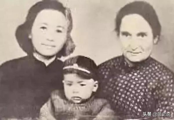 英國傳教士艾偉德，成為100多個孤兒的外國母親，後加入中國國籍