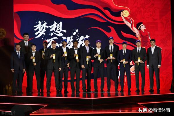 不理解，打野球賺得比CBA多，就放棄打職業？