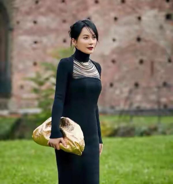 娛樂圈撞臉的明星有多像？20組對比圖，看完讓我陷入了沉思