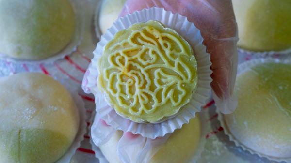 月餅最簡單的做法，不用烤箱，不用糖漿，軟軟糯糯，放3天也好吃