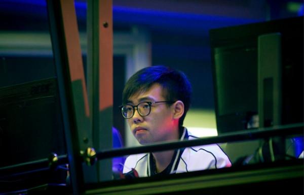 Dota2-Maybe超哥銳評RNG戰隊:散是滿天星,聚則像竄稀 Dota2-Maybe超哥銳評RNG戰隊:散是滿天星,聚則像竄稀