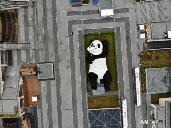 “大黃鴨之父”在中國建了座全球最重大熊貓雕塑:130噸重26米長 “大黃鴨之父”在中國建了座全球最重大熊貓雕塑:130噸重26米長