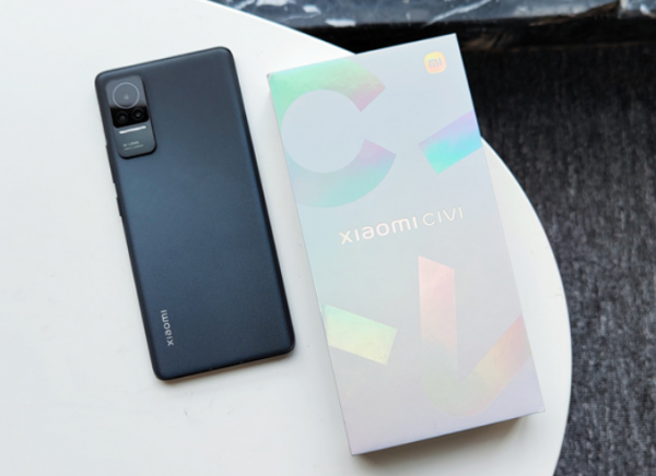 想換手機，糾結了好久入手了小米Civi，顏值和配置沒有讓我失望