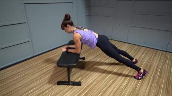 練平板支撐肩膀、手臂痠痛不適?快來試試這個動作 練平板支撐肩膀、手臂痠痛不適?快來試試這個動作