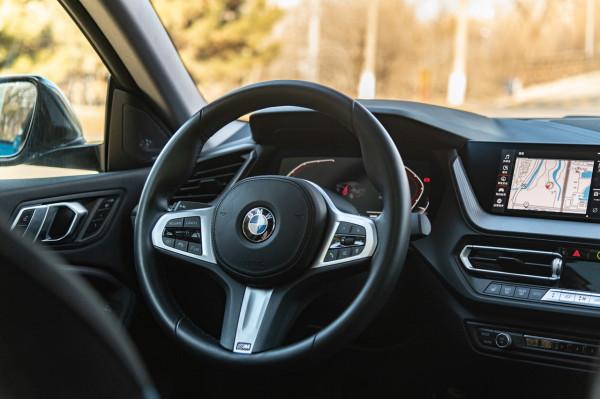 前驅寶馬到底有沒有靈魂？試駕“不正宗”的原裝進口寶馬2系