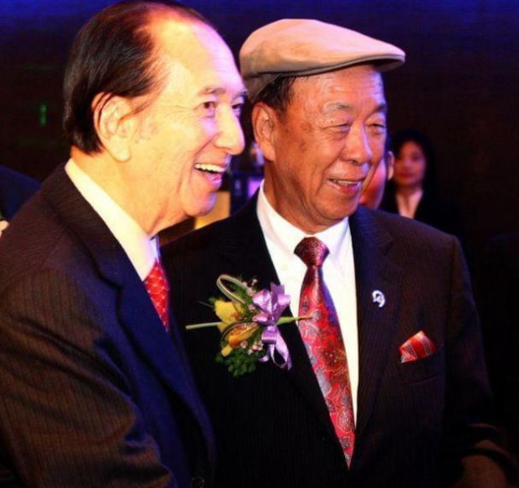 除許家印之外，澳門兩大首富也是麻煩了，一天各自蒸發上百億身家