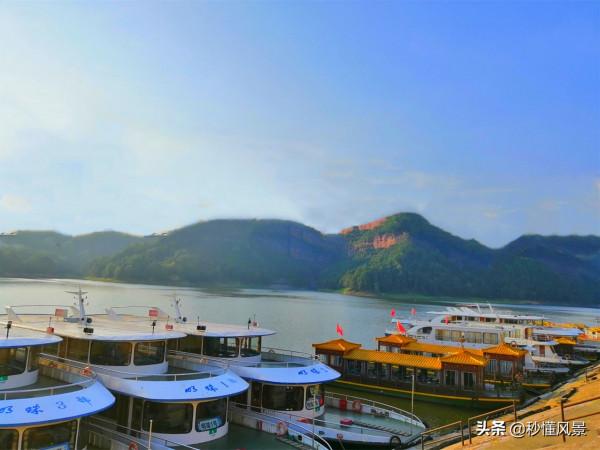 福建有座&OpenCurlyDoubleQuote;懸空&rdquo;寺廟，隱藏在天然洞穴內，距今已有850年曆史