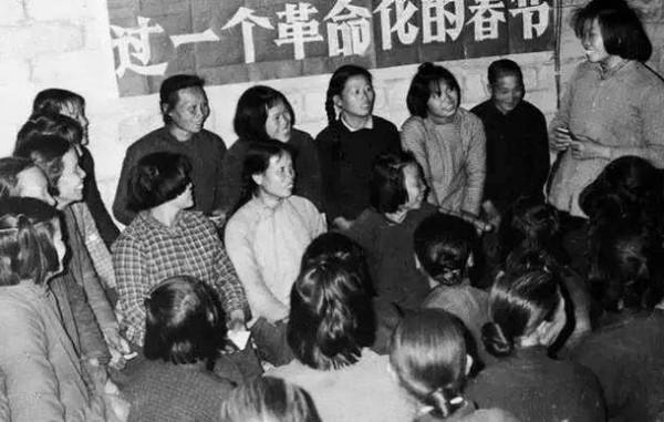 上世紀60年代的春節，在今天看來，有很多不可思議的故事