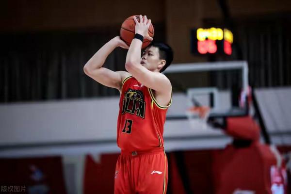 3訊息!CBA悍將打松4顆牙,王晗跪地執教,遼寧迎來生死戰 3訊息!CBA悍將打松4顆牙,王晗跪地執教,遼寧迎來生死戰