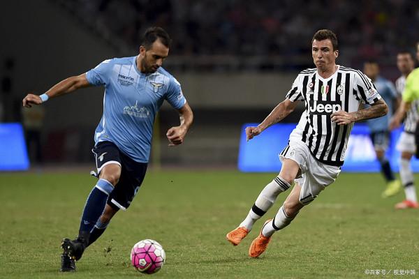 為了防守，我派出了全部前鋒，組成“無鋒陣”