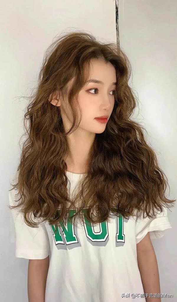 秋冬“燙全頭”你就洋氣了 秋冬“燙全頭”你就洋氣了