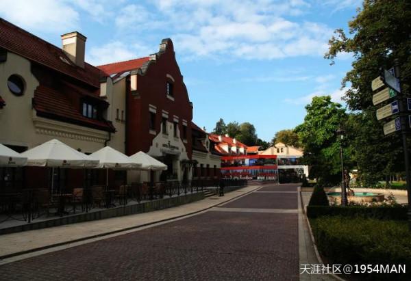 東歐尼泊爾俄羅斯土耳其希臘……退休後，陪你走過山高水長