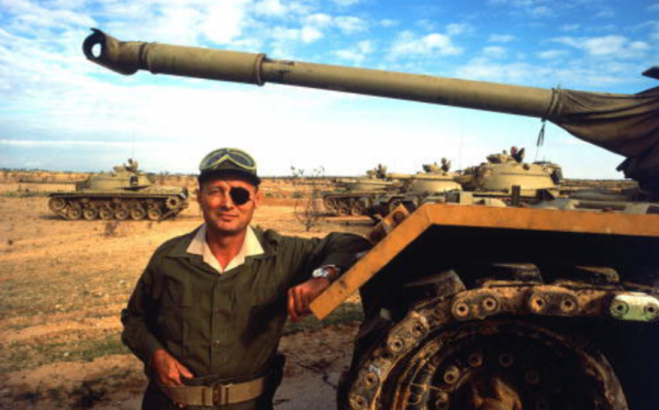 獨眼少將摩西達揚：34歲當將軍，美蘇都佩服，卻差點讓以色列亡國