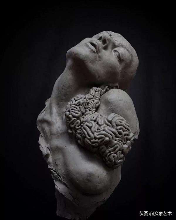 Ange Schmiert | 深邃而又魔幻