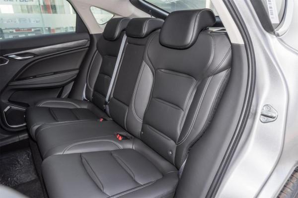 15萬左右的SUV選這三款就行,均配2.0T+AT變速箱、360度全景影像 15萬左右的SUV選這三款就行,均配2.0T+AT變速箱、360度全景影像