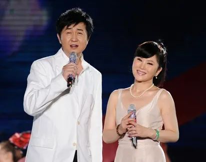 一首歌吃一輩子?8位歌星今昔對比,有人直播帶貨,有人銷聲匿跡 一首歌吃一輩子?8位歌星今昔對比,有人直播帶貨,有人銷聲匿跡