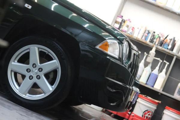 怪獸修車：翻新一輛“破爛不堪”的吉普指南者，滿血復活變新車