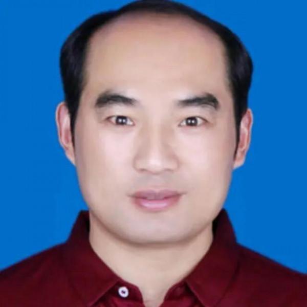 我的朋友張金泉，精研《易經》，不怕苦，有想法