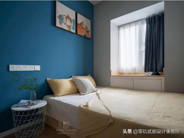 臥室怎麼看怎麼普通？是因為你背景牆沒選好