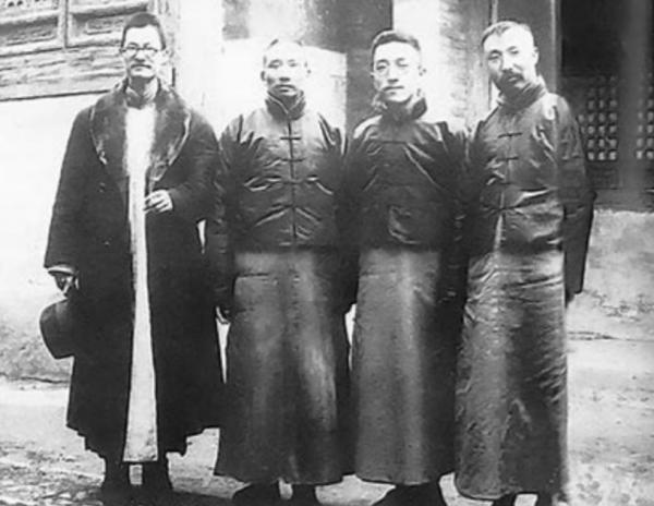 胡耀邦提議修建李大釗紀念堂，其孫李幼華連忙寫信，提出三點建議