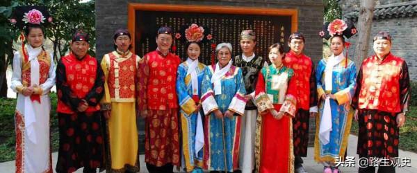 新疆有個滿族村，村裡的滿族人已不會說滿語，長得很像維吾爾族人