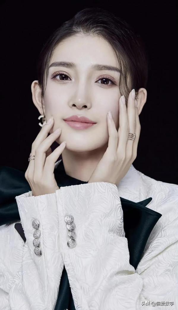 北大研究生，才貌雙全