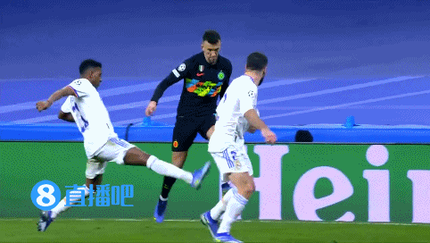 歐冠-克羅斯阿森西奧世界波巴雷拉染紅 皇馬2-0十人國米鎖定小組第一